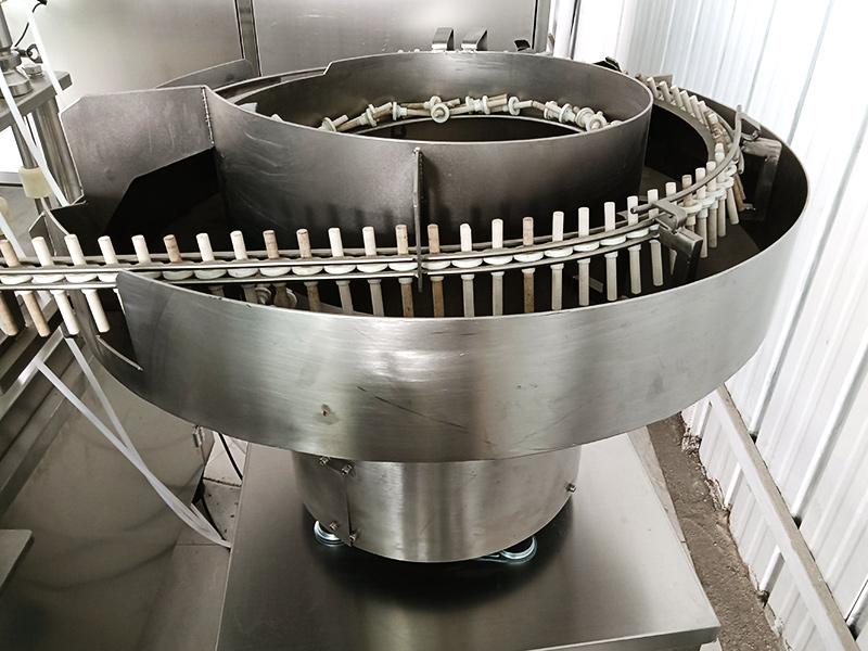 液體灌裝機的操作流程